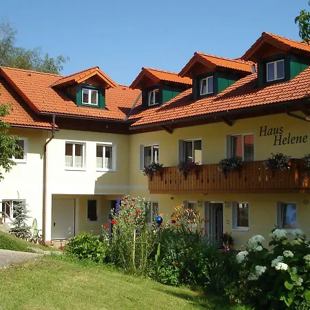 Fruehstueckpension Haus Helene Konukevi Schörfling